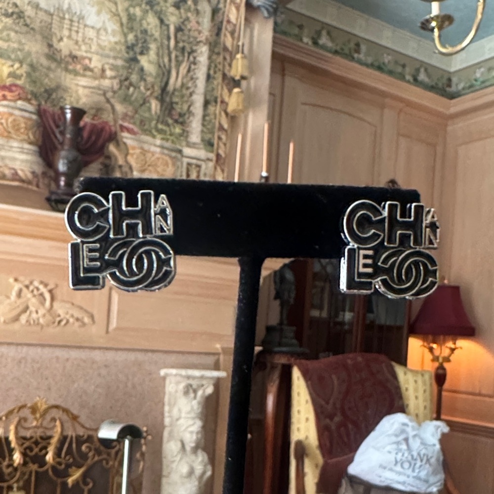 CHANEL earrings  Black and Silver Logo signed in back
